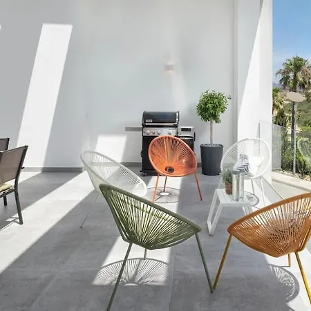 With Sea Views Walk To Restaurants Apartment *
